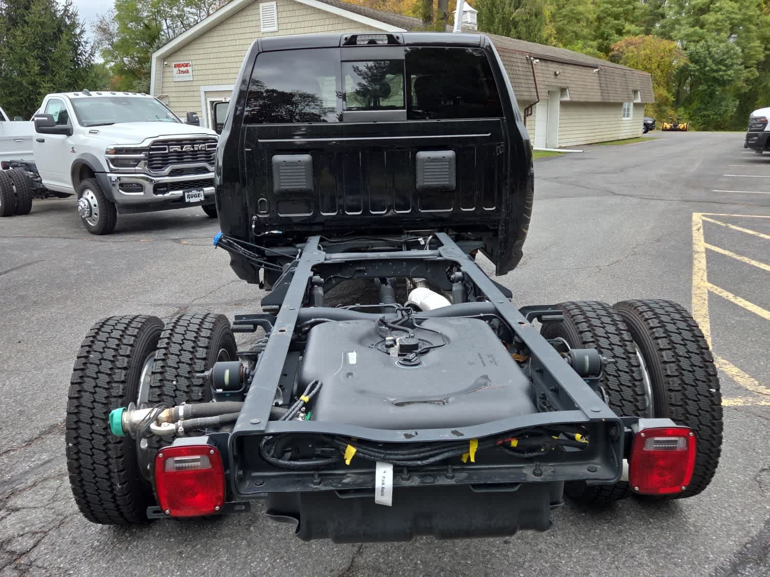 New 2026 RAM 5500 4x4 Crew Cab image 8