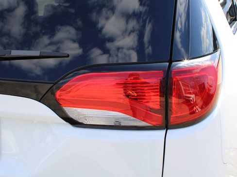 Used 2017 Chrysler Pacifica Touring Plus w/ Tire & Wheel Group image 28