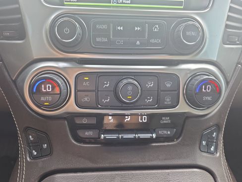 Used 2020 Chevrolet Tahoe Premier AWD/4WD image 24