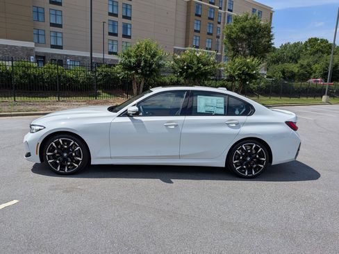 New 2026 BMW 330i Sedan w/ M Sport Package RWD image 6