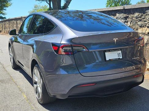 Used 2023 Tesla Model Y Long Range AWD/4WD image 13