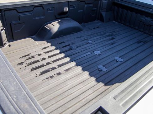 Used 2025 Chevrolet Silverado 3500 High Country w/ High Country Premium Package AWD/4WD image 15
