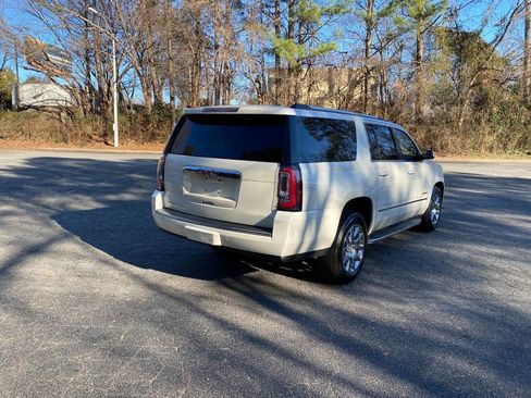 Used 2015 GMC Yukon XL Denali w/ Touring Package image 5