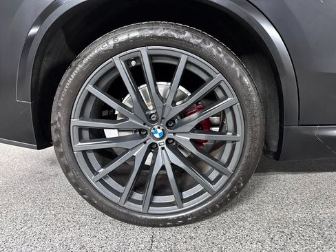 Used 2022 BMW X5 xDrive40i AWD/4WD image 9