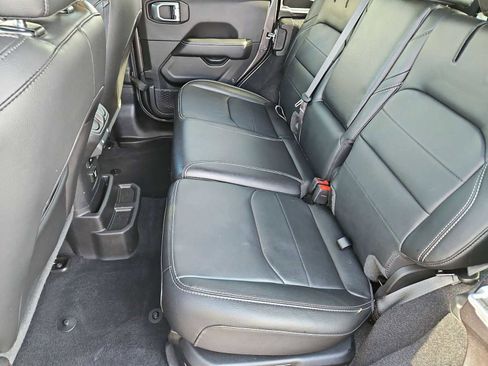 Used 2021 Jeep Wrangler Unlimited Sahara w/ Cold Weather Group image 18