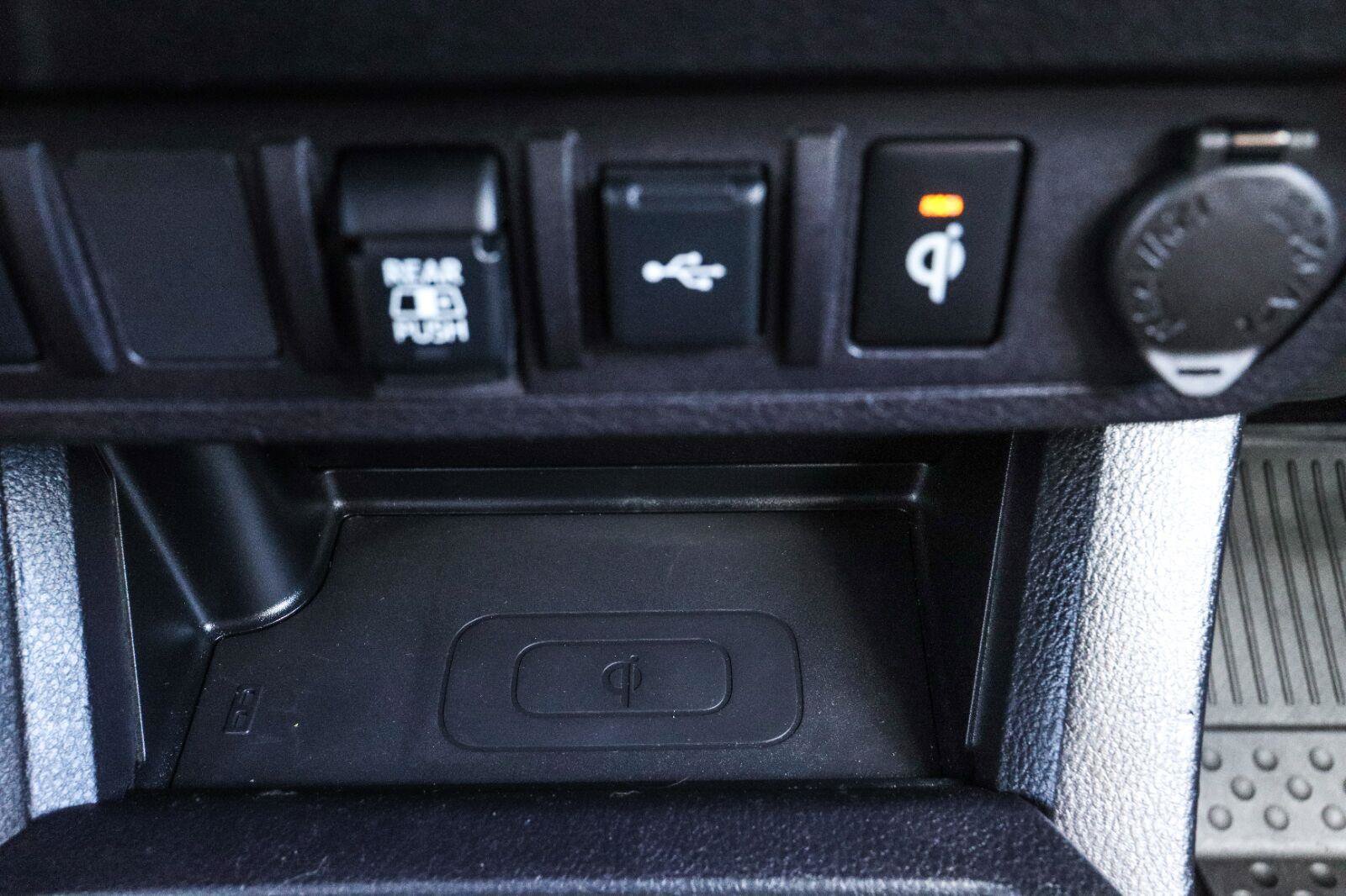 Used 2020 Toyota Tacoma TRD Off-Road AWD/4WD image 12