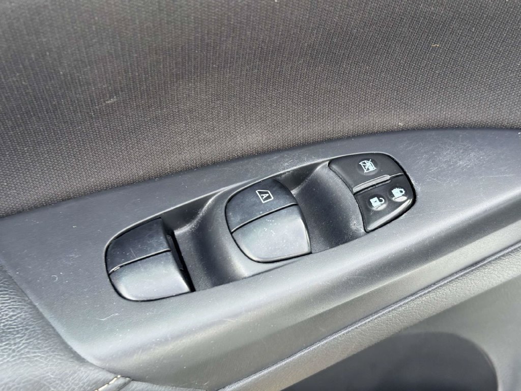 Used 2017 Nissan Sentra S FWD image 25