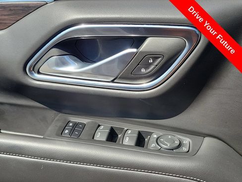 Used 2023 Chevrolet Tahoe Z71 w/ Luxury Package AWD/4WD image 16