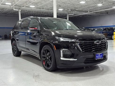 Used 2022 Chevrolet Traverse Premier w/ Redline Edition image 2
