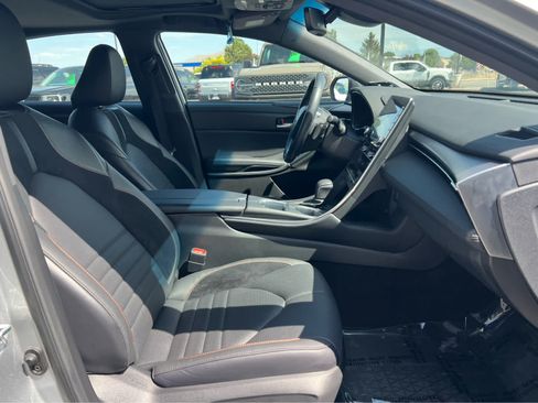 Used 2022 Toyota Avalon XSE FWD image 17