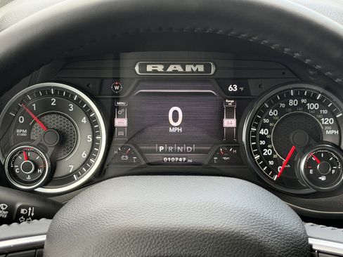 Used 2024 RAM 1500 Big Horn AWD/4WD image 37