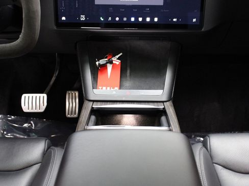 Used 2023 Tesla Model X image 47