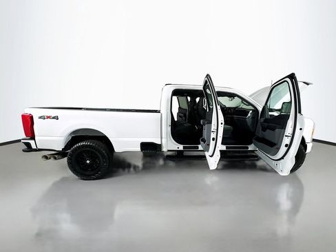 Used 2023 Ford F350 XLT image 26