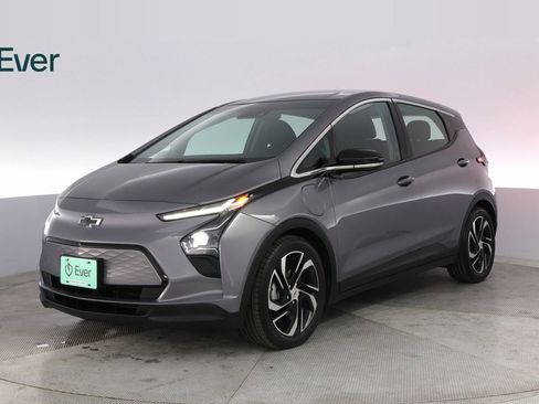 Used 2022 Chevrolet Bolt LT w/ Infotainment Package image 2