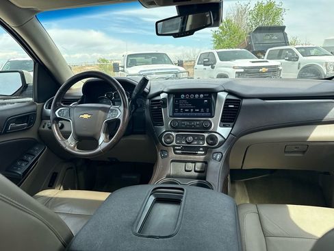 Used 2016 Chevrolet Suburban LT image 24