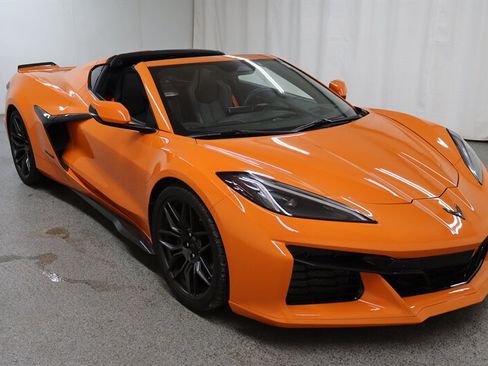 Used 2024 Chevrolet Corvette Z06 RWD image 1