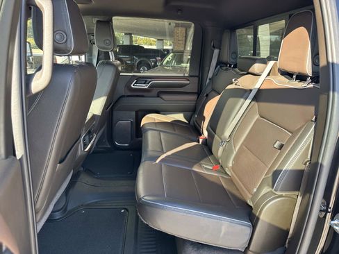 Used 2024 GMC Sierra 2500 Denali w/ Denali Reserve Package image 27