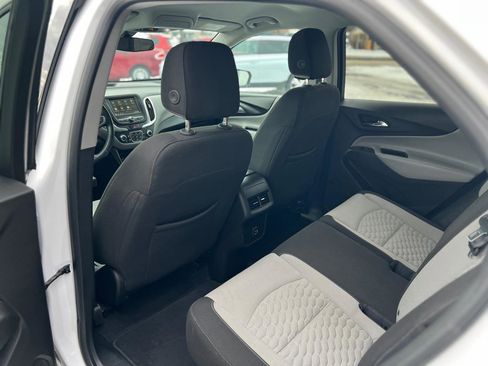 Used 2019 Chevrolet Equinox LT image 30