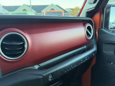 Used 2023 Jeep Wrangler Unlimited Rubicon w/ Cold Weather Group image 23