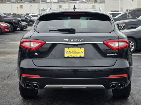 Used 2019 Maserati Levante GranLusso AWD/4WD image 7