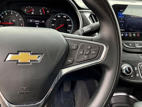 Used 2024 Chevrolet Malibu LT image 19