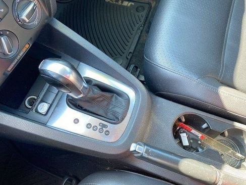 Used 2014 Volkswagen Jetta SE FWD image 39
