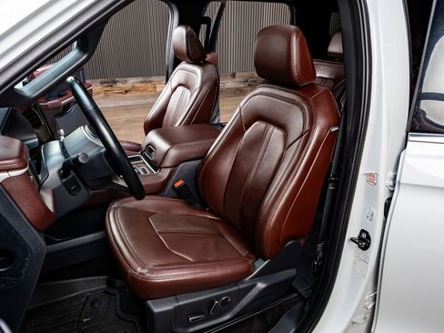 Used 2022 Ford Expedition Max Limited image 26