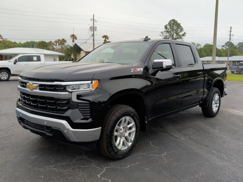 New 2026 Chevrolet Silverado 1500 LT w/ Z71 Off-Road Package image 9
