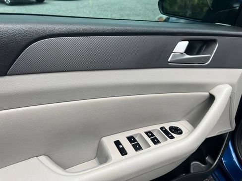 Used 2015 Hyundai Sonata SE w/ Option Group 09 FWD image 20