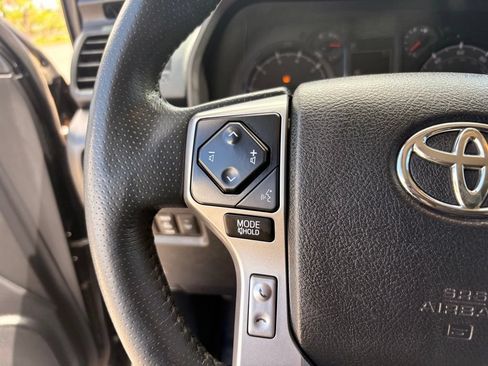 Used 2020 Toyota 4Runner SR5 Premium w/ Moonroof Package AWD/4WD image 26