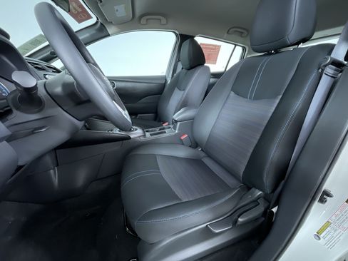 Certified 2025 Nissan Leaf S FWD image 15