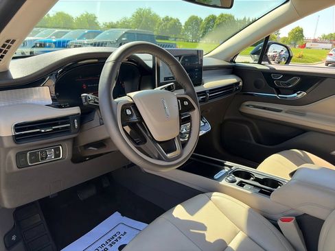 Used 2023 Lincoln Corsair FWD image 14