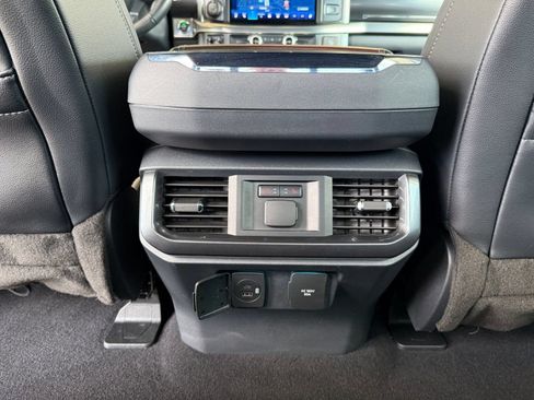 Certified 2023 Ford F150 Lariat w/ Equipment Group 502A High AWD/4WD image 31