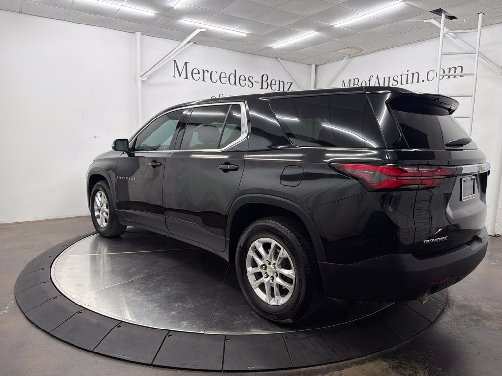 Used 2023 Chevrolet Traverse LS w/ Safety Package FWD image 5