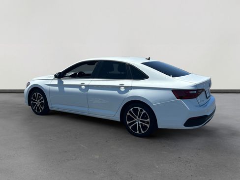 Used 2022 Volkswagen Jetta Sport FWD image 3