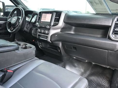 Used 2022 RAM 5500 Tradesman RWD image 10