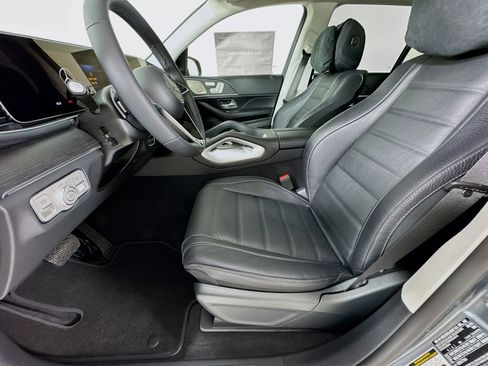 New 2026 Mercedes-Benz GLS 450 4MATIC image 23