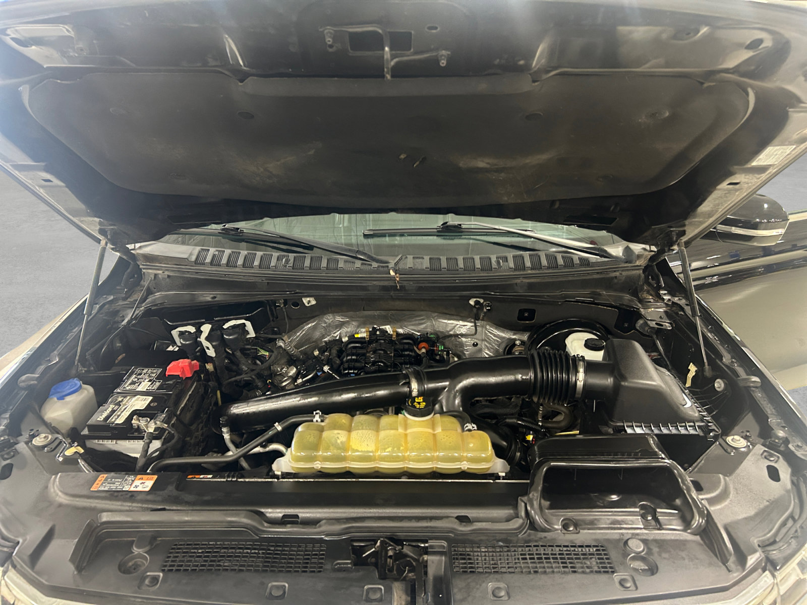 Used 2021 Ford Expedition Limited AWD/4WD image 24