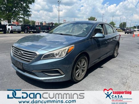 Used 2017 Hyundai Sonata SE FWD image 1