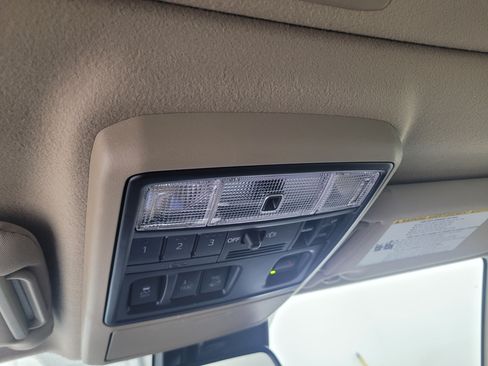 Certified 2022 Toyota 4Runner SR5 Premium w/ Moonroof Package AWD/4WD image 30