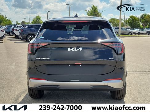 New 2026 Kia Sportage LX FWD image 5