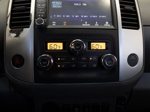 Used 2021 Nissan Frontier SV image 31