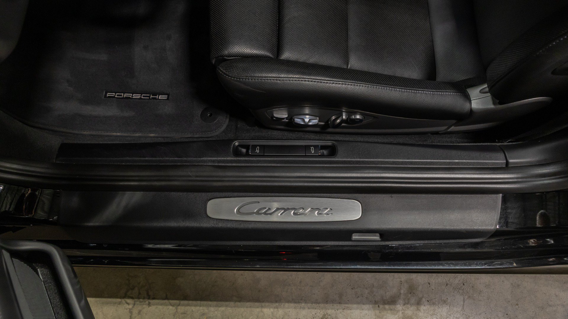 Used 2018 Porsche 911 Carrera RWD image 36