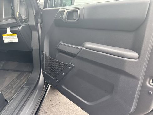 New 2025 Ford Bronco Badlands image 10