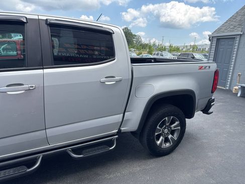 Used 2017 Chevrolet Colorado Z71 AWD/4WD image 5