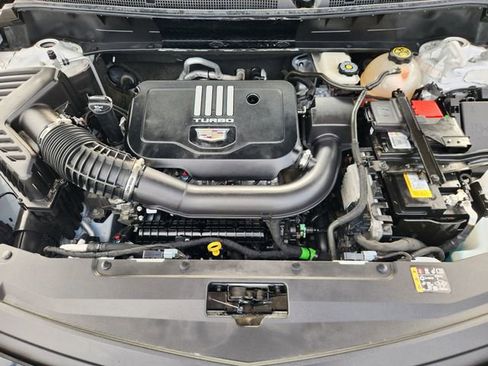 Used 2023 Cadillac XT6 Luxury image 32