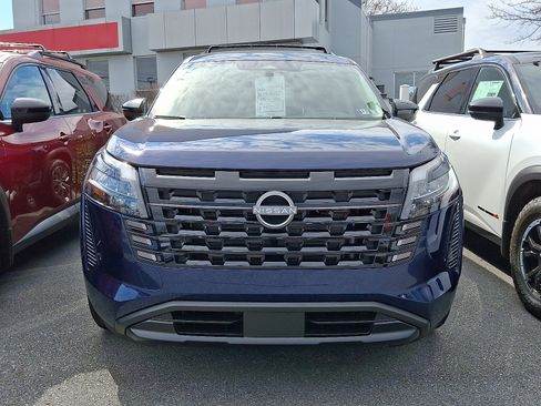 New 2026 Nissan Pathfinder SV image 2