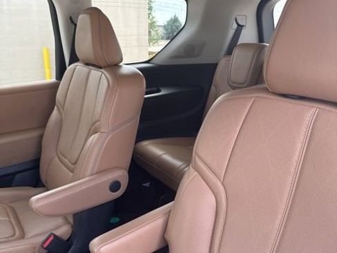 Used 2025 INFINITI QX80 Sensory AWD/4WD image 10