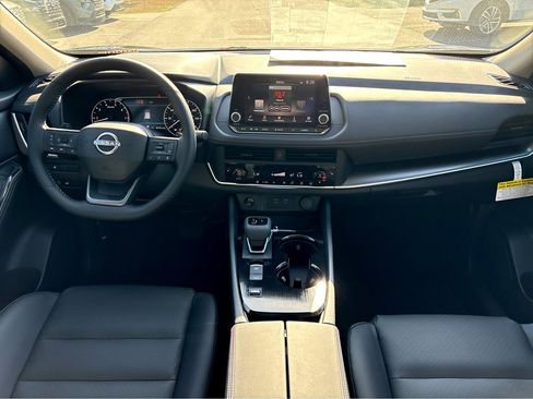 New 2026 Nissan Rogue SV image 4