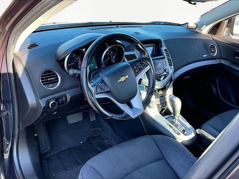 Used 2014 Chevrolet Cruze LT image 11